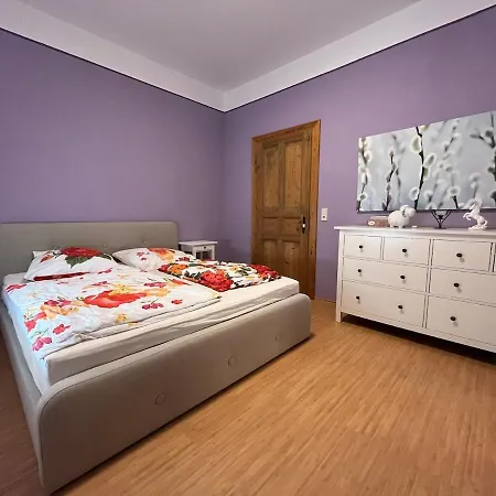 아파트 Weinberghaus 